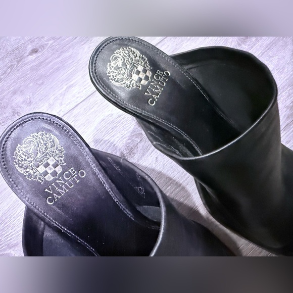 VINCE CAMUTO SEMPELA MULE HEELS - Picture 8 of 9